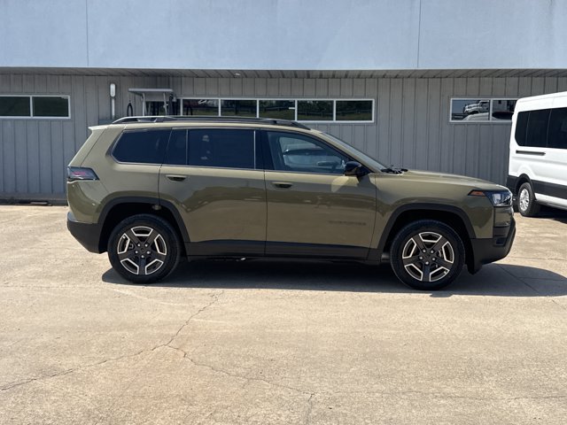 New 2026 Jeep Cherokee Laredo AWD/4WD image 2