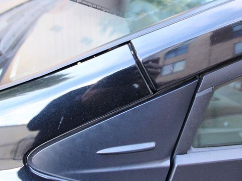 Used 2025 Toyota Prius XLE FWD image 15