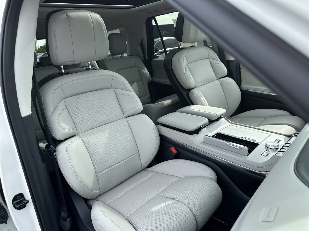 Certified 2026 Lincoln Navigator Reserve w/ Jet Appearance Package AWD/4WD image 28