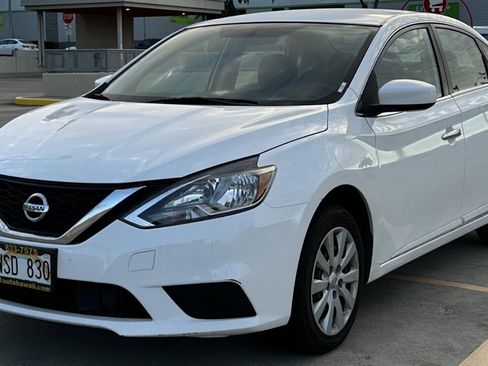 Used 2019 Nissan Sentra S w/ Exterior Package image 1