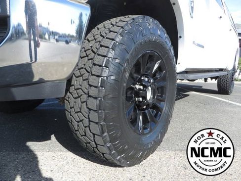 Used 2021 Ford F350 Lariat w/ Tremor Off-Road Package AWD/4WD image 11