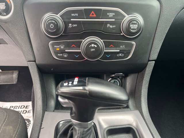 Used 2022 Dodge Charger SXT w/ Blacktop Package RWD image 27