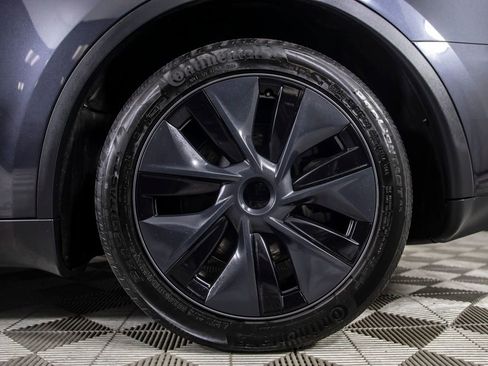 Used 2024 Tesla Model Y image 20