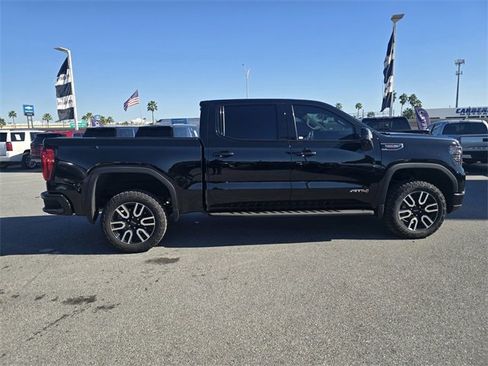 Used 2025 GMC Sierra 1500 AT4 w/ AT4 Premium Package image 4