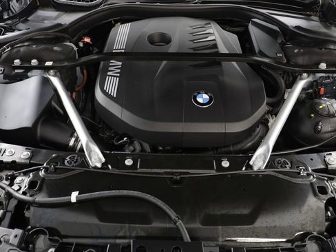 Certified 2025 BMW 740i xDrive AWD/4WD image 24