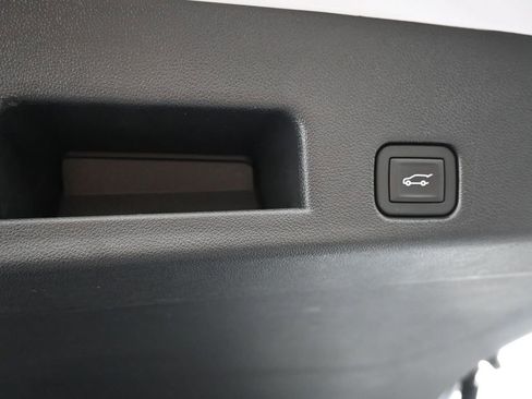 Certified 2024 Chevrolet Traverse RS w/ LPO, Floor Liner Package image 11