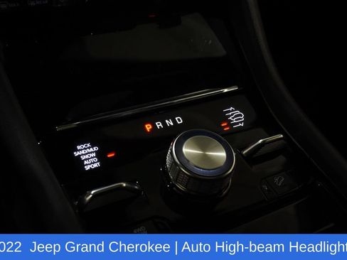 Used 2022 Jeep Grand Cherokee Summit w/ Adv Protech Group IV AWD/4WD image 28