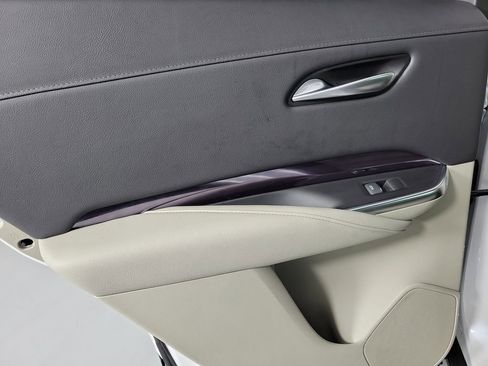 Used 2023 Cadillac XT4 Luxury image 13