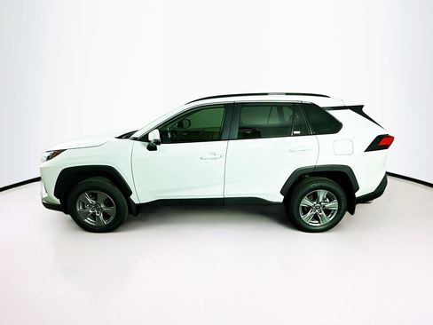 Used 2025 Toyota RAV4 XLE w/ Convenience Package image 4