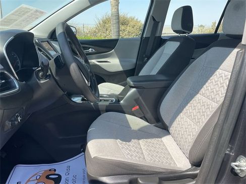 Used 2022 Chevrolet Equinox LS image 18