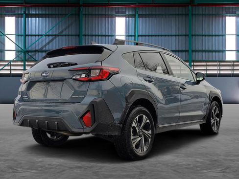 Used 2024 Subaru Crosstrek 2.0i Premium image 5