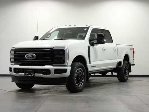 Used 2025 Ford F250 Platinum AWD/4WD image 8