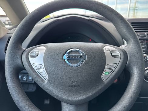 Used 2017 Nissan Leaf S FWD image 22