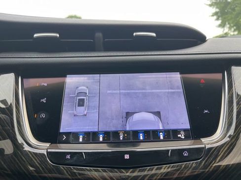 Used 2020 Cadillac XT6 Premium Luxury FWD image 30
