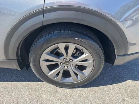 Used 2021 Ford Explorer XLT w/ Equipment Group 202A image 10