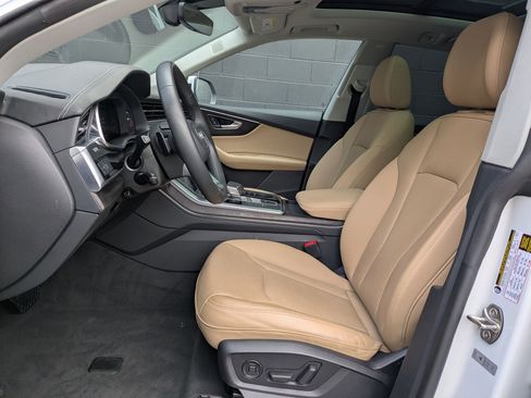 Used 2023 Audi Q8 Premium Plus AWD/4WD image 22