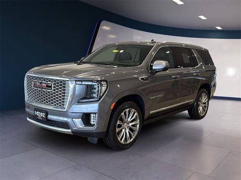 Used 2021 GMC Yukon Denali w/ Denali Premium Package image 3