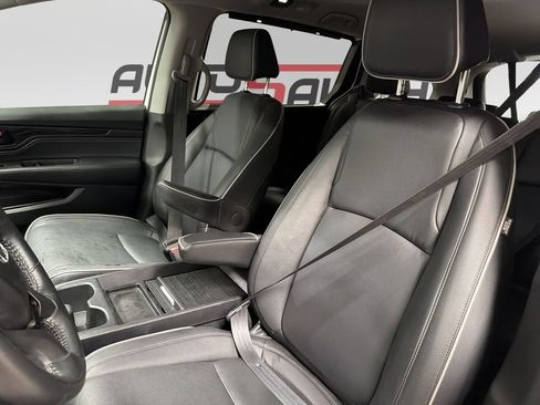 Used 2024 Honda Odyssey Touring image 11