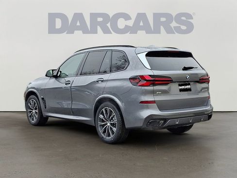 New 2026 BMW X5 M60i image 3