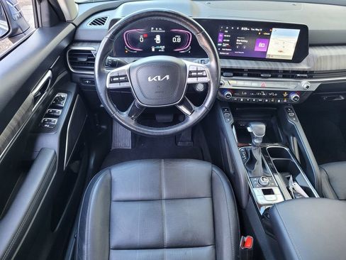 Used 2023 Kia Telluride EX w/ EX Captain's Chair Package AWD/4WD image 10