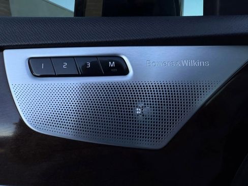 Used 2016 Volvo XC90 T6 Momentum w/ Momentum Plus Package image 39