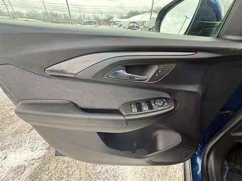 Used 2022 Chevrolet TrailBlazer LT w/ Confidence II Package image 12