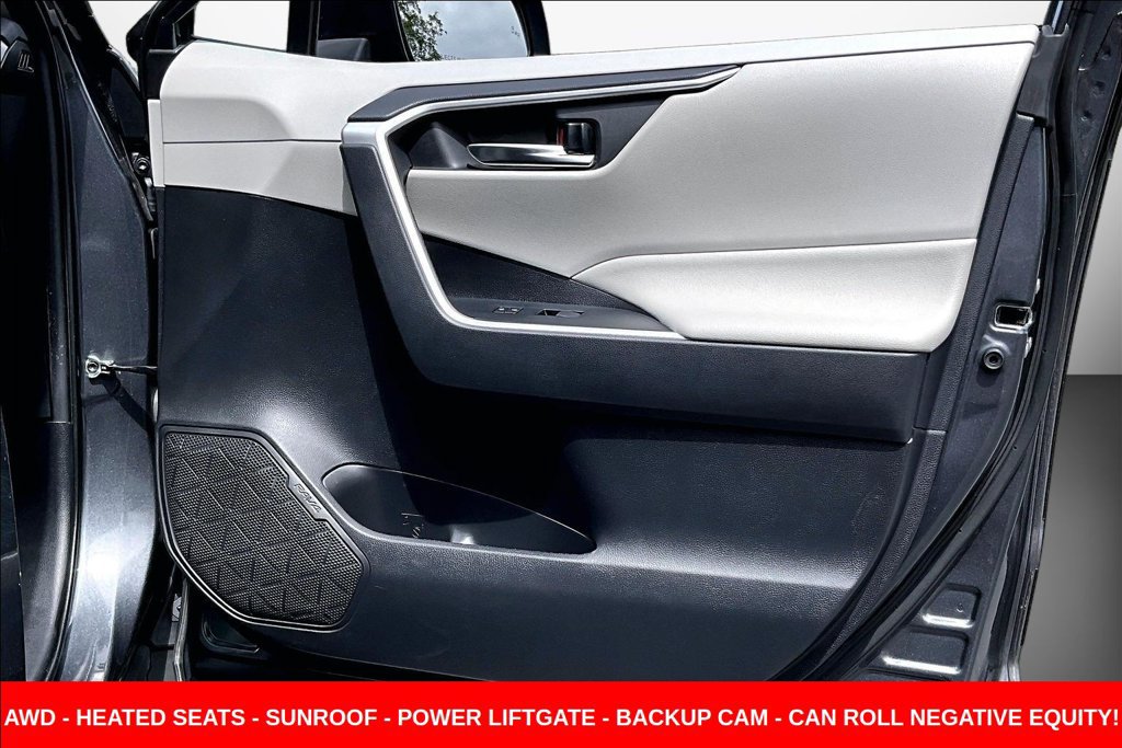Used 2020 Toyota RAV4 XLE Premium AWD/4WD image 27