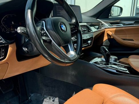 Used 2021 BMW 530i w/ Convenience Package RWD image 12