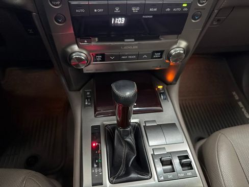 Used 2016 Lexus GX 460 w/ Premium Package AWD/4WD image 18