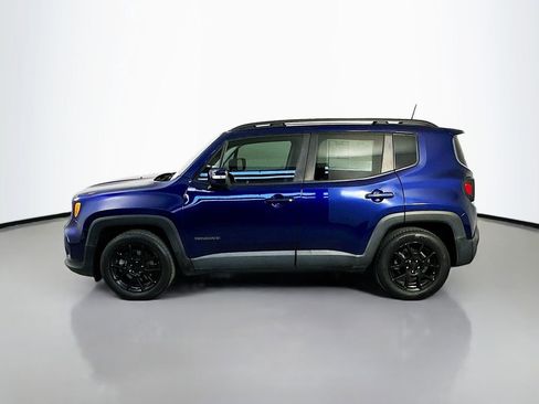 Used 2019 Jeep Renegade Altitude w/ UConnect 8.4 Nav Group FWD image 4