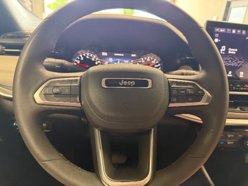 Used 2025 Jeep Compass Limited AWD/4WD image 22