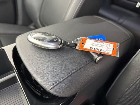 Used 2025 Hyundai Tucson Limited image 35