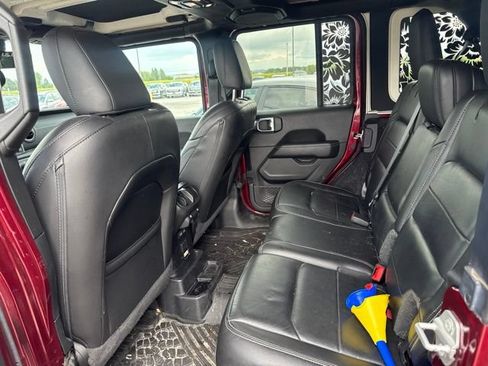 Used 2021 Jeep Wrangler Unlimited Sahara AWD/4WD image 10