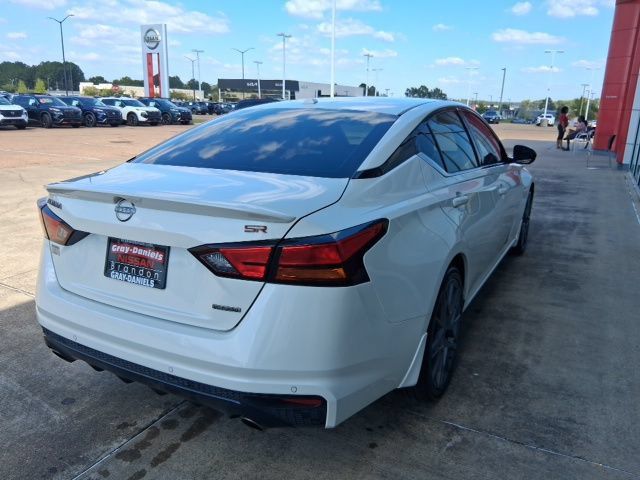 Certified 2024 Nissan Altima 2.0 SR FWD image 8