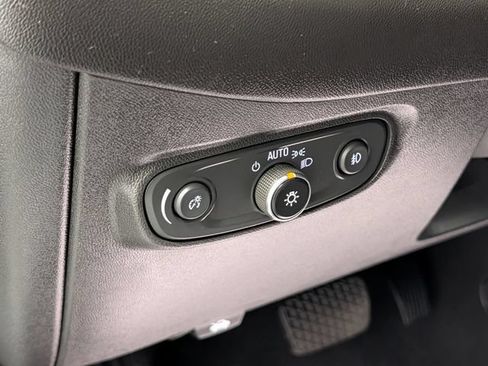 Certified 2021 Chevrolet Equinox LT FWD image 16