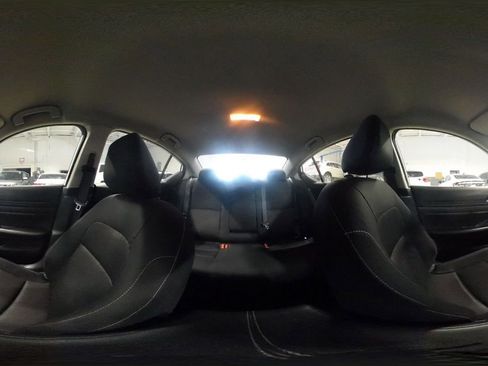 Used 2025 Nissan Altima 2.5 SV image 41