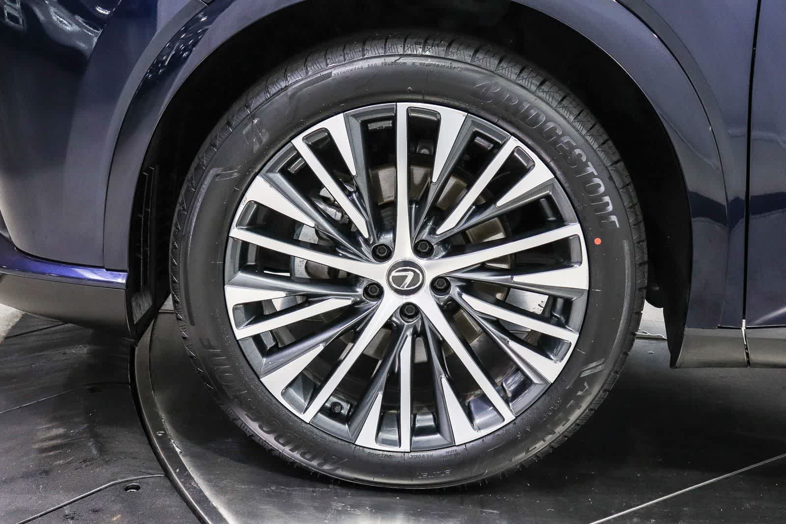 Used 2023 Lexus RX 350 Premium Plus w/ Cold Area Package FWD image 9
