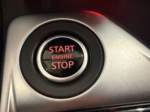 Used 2025 Nissan Sentra SV FWD image 30