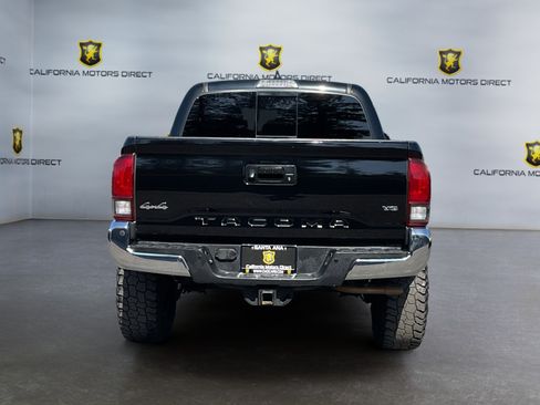 Used 2021 Toyota Tacoma SR5 AWD/4WD image 6