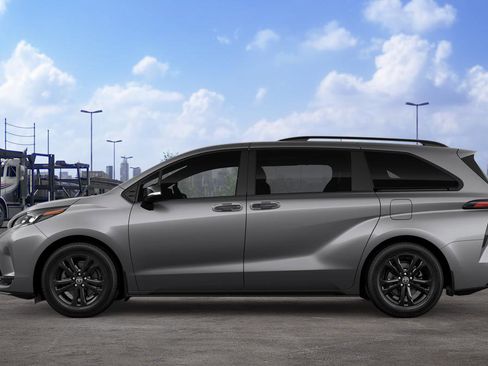 New 2026 Toyota Sienna XSE image 6