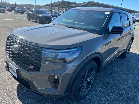New 2026 Ford Explorer ST image 4