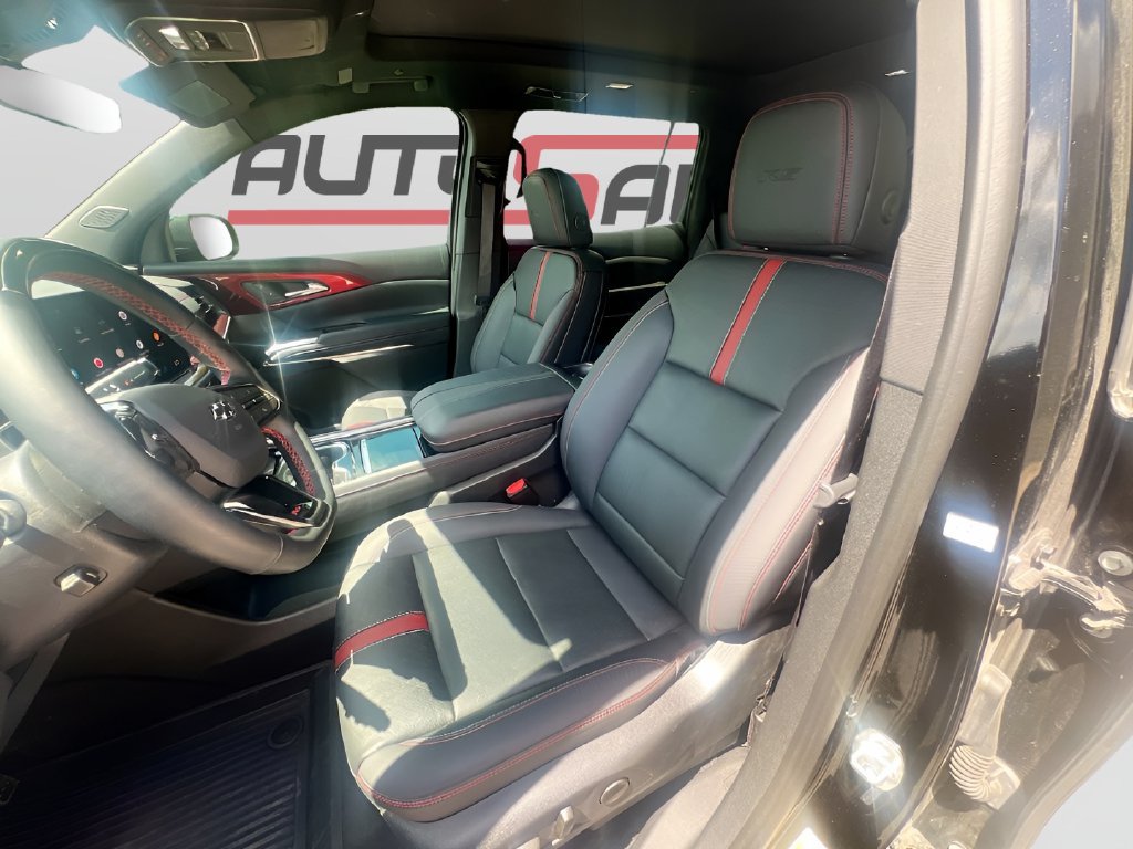 Used 2024 Chevrolet Traverse RS w/ LPO, Floor Liner Package FWD image 22