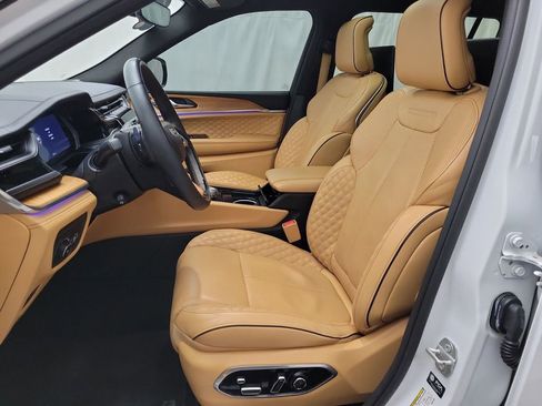 Used 2024 Jeep Grand Cherokee L Summit image 8