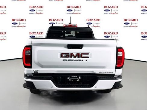 Used 2024 GMC Canyon Denali image 7