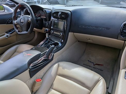 Used 2010 Chevrolet Corvette Coupe w/ Preferred Equipment Group image 17