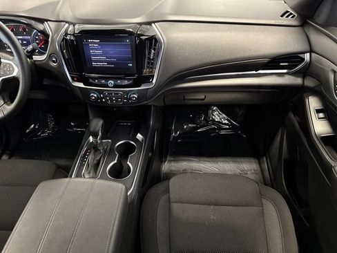 Used 2023 Chevrolet Traverse LT AWD/4WD image 18