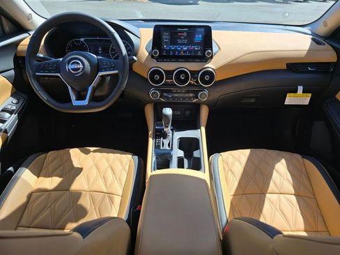 Used 2025 Nissan Sentra SV w/ SV Premium Package FWD image 16