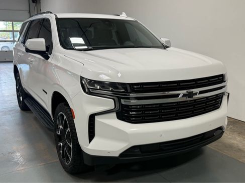 Used 2022 Chevrolet Tahoe RST w/ Luxury Package AWD/4WD image 5