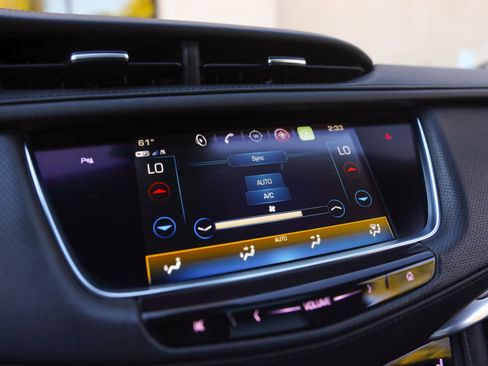 Used 2018 Cadillac XT5 Luxury w/ LPO, Black Ice Package image 47