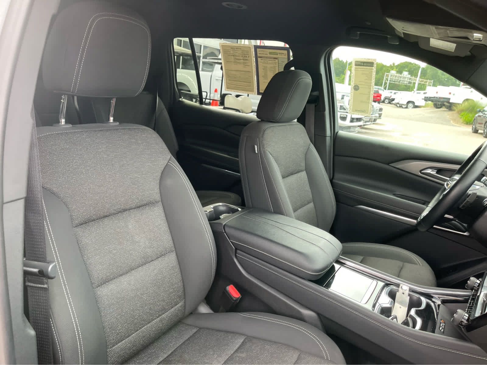 Used 2024 Chevrolet Traverse LT AWD/4WD image 27